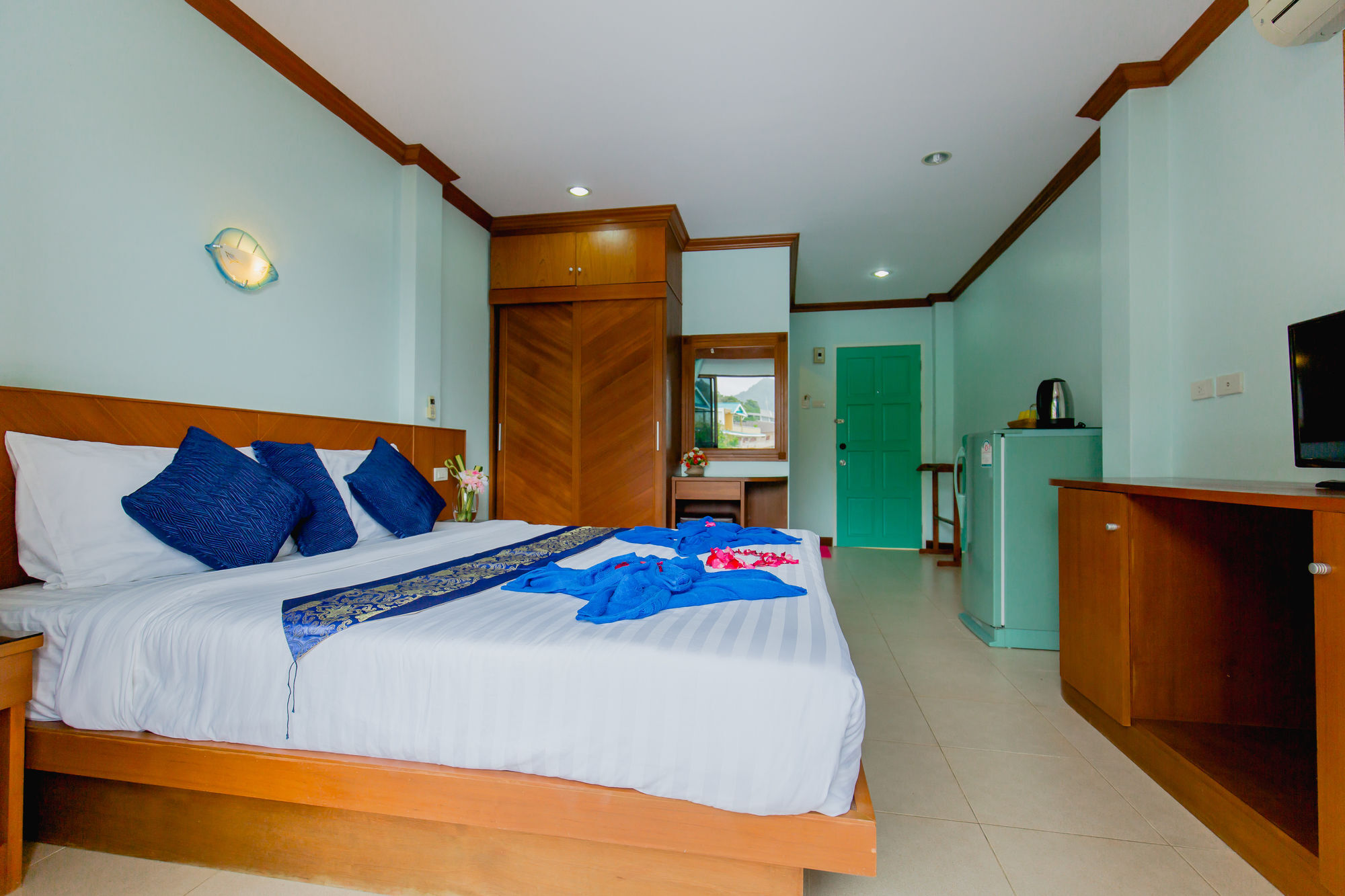 Rk Guesthouse Patong Екстериор снимка