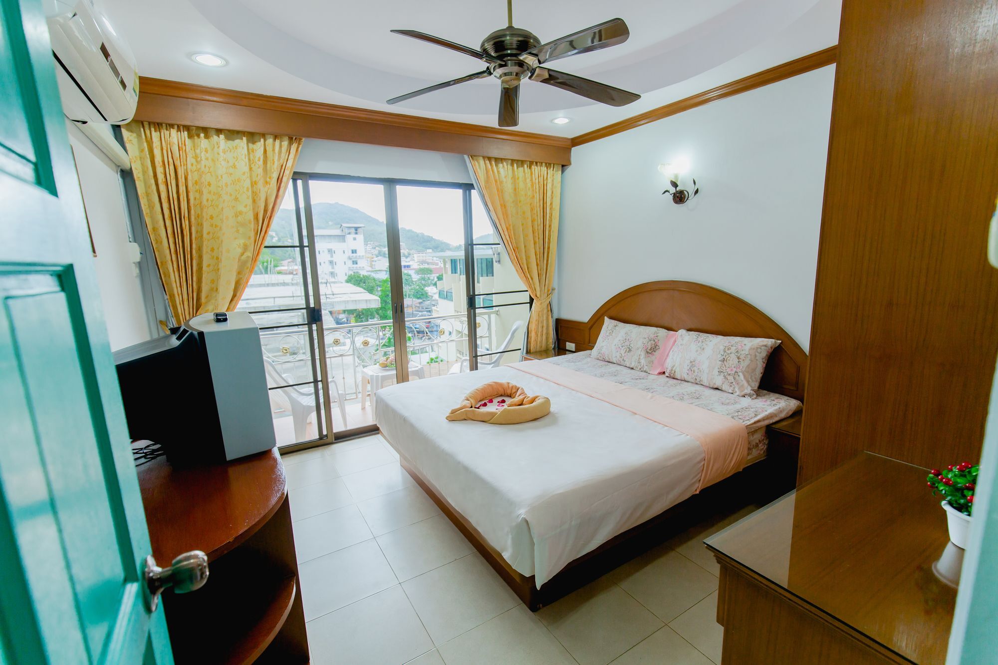 Rk Guesthouse Patong Екстериор снимка